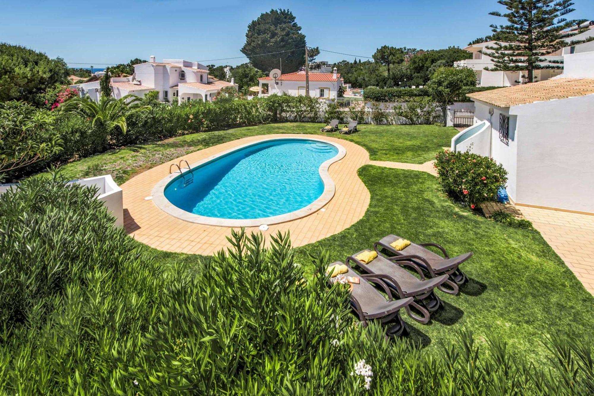 Severino Villa *